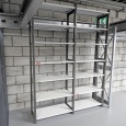 Voordeelrij gebruikte Bruynzeel legbordstelling 2630x4530x375mm (hxbxd) 6 secties 7 niveaus