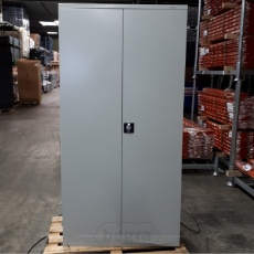 Afsluitbare draaideurkast 1950x920x420 mm (hxbxd) grijs - schade Afsluitbare draaideurkast 1950x920x420 mm (hxbxd) grijs - schade