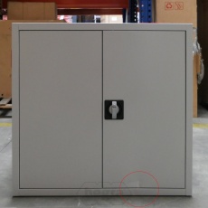 Afsluitbare draaideurkast 740x800x380 mm (hxbxd) grijs - schade Afsluitbare draaideurkast 740x800x380 mm (hxbxd) grijs - schade