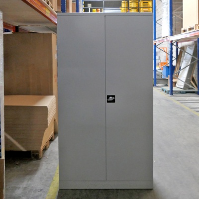 Vakkenkast 2000x1000x450 mm (hxbxd) met deuren - lichte schade Vakkenkast 2000x1000x450 mm (hxbxd) met deuren - lichte schade