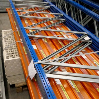 Voordeelpartij gebruikte Esmena grootvakstelling 3000x2500x800mm (hxbxd) Voordeelpartij gebruikte Esmena grootvakstelling 3000x2500x800mm (hxbxd)
